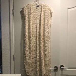 Short sleeve knit sweater